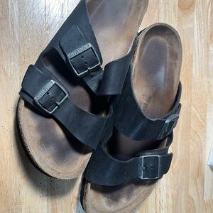 Birkenstock Arizona Sandals Mens Size 44 US 11-11.5
Black Oiled Leat